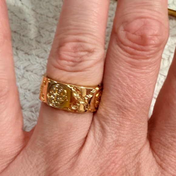 Tory Burch ICON T MONOGRAM RING - NWT/Dust Bag Size 7 - Picture 7 of 8